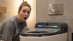 Att gå på toaletten på en vanlig toalett är inte längre på modet: en ny toalettrend